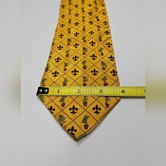 Yellow Patterned Tie - Picture 10 of 12